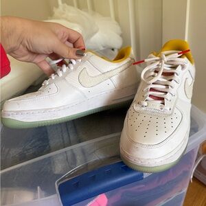 Nike White and Gold Sneakers